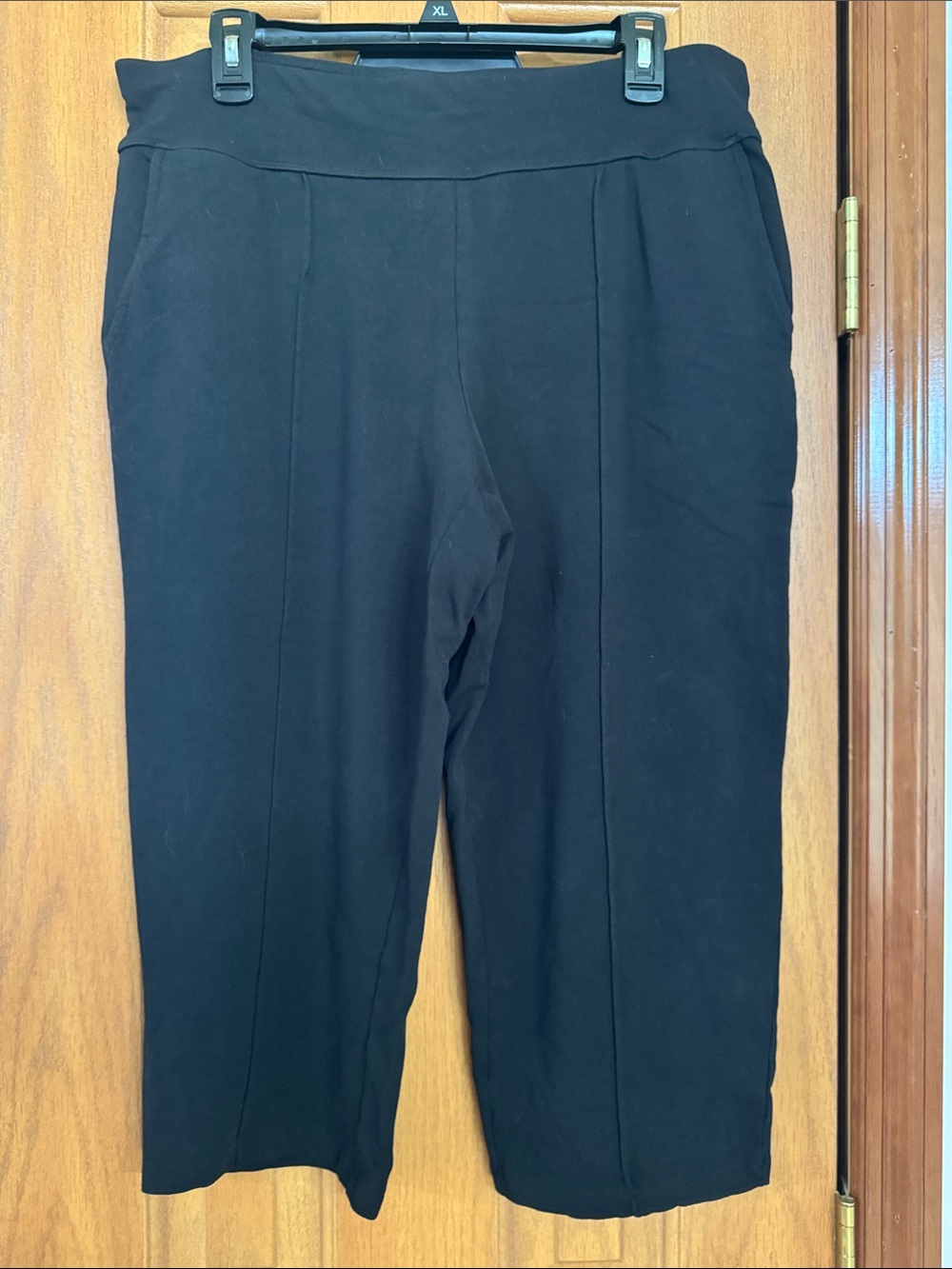 Time and Tru Black Pull-On Ponte Crop Dress Pants size Large 12-14